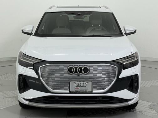 2022 Audi Q4 e-tron Prestige 50 quattro