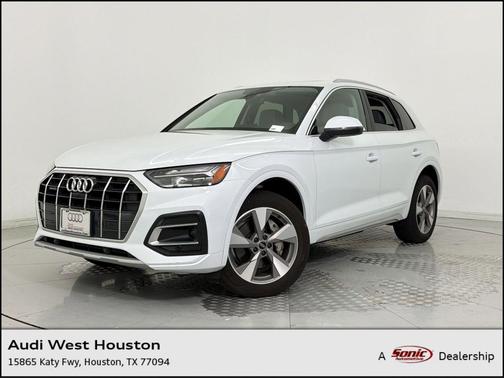 Glacier White Metallic 2023 Audi Q5 40 Premium Plus