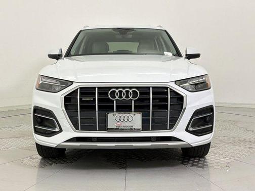 Glacier White Metallic 2023 Audi Q5 40 Premium Plus