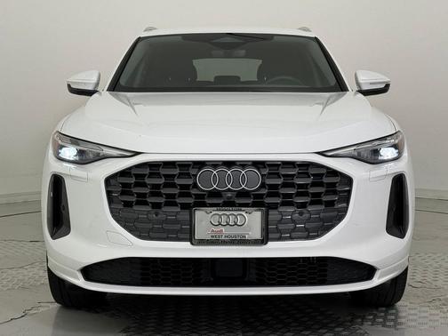 2025 Audi Q5 Premium TFSI quattro S tronic