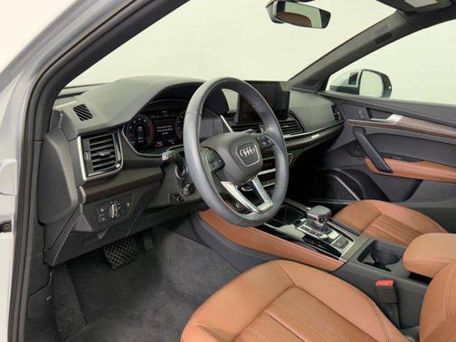 2025 Audi Q5 40 Premium Plus
