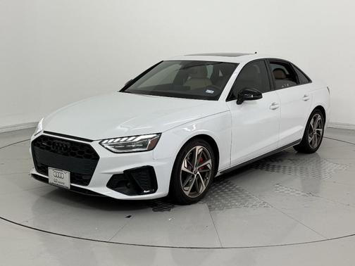 2022 Audi A4 45 S line Premium Plus