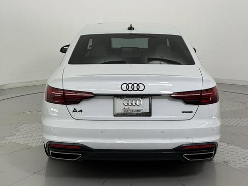 2022 Audi A4 45 S line Premium Plus