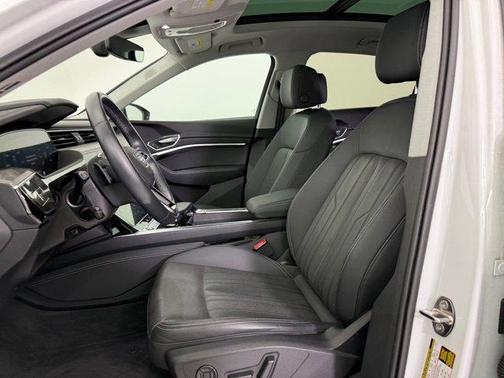 2022 Audi e-tron Sportback S line Premium Plus