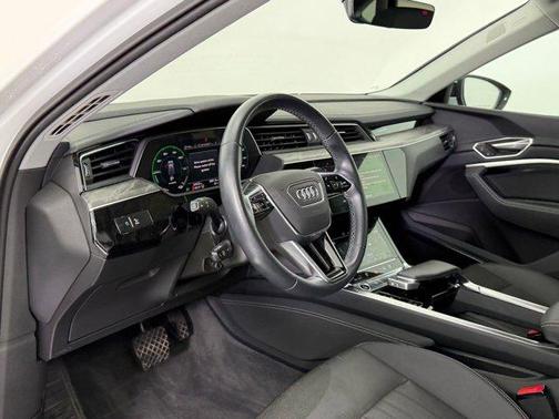 2022 Audi e-tron Sportback S line Premium Plus