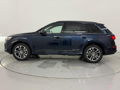 2026 Audi Q7 45 Premium