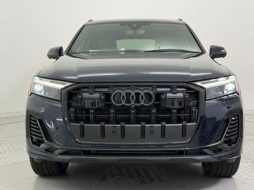 2026 Audi Q7 45 Premium