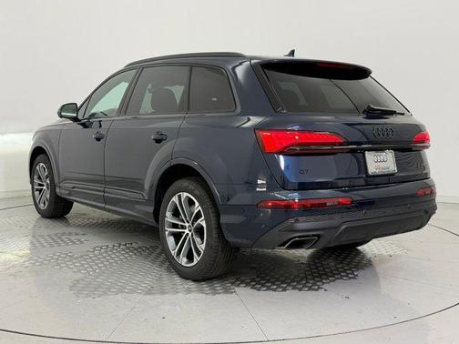 2026 Audi Q7 45 Premium