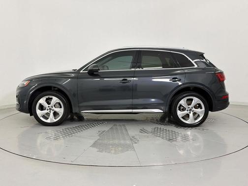 Manhattan Gray Metallic 2021 Audi Q5 45 Premium Plus