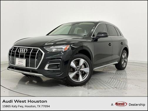 Mythos Black Metallic 2023 Audi Q5 40 Premium Plus