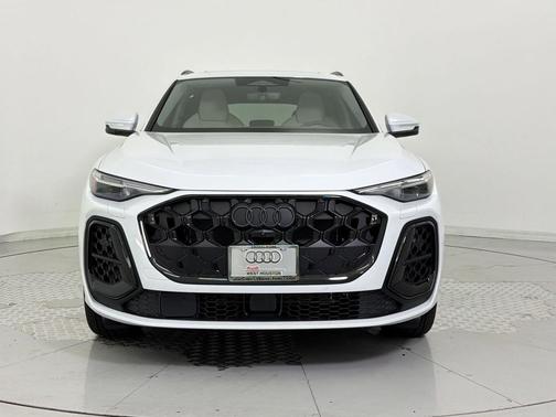 Glacier White Metallic 2026 Audi Q5 Prestige TFSI quattro S tronic