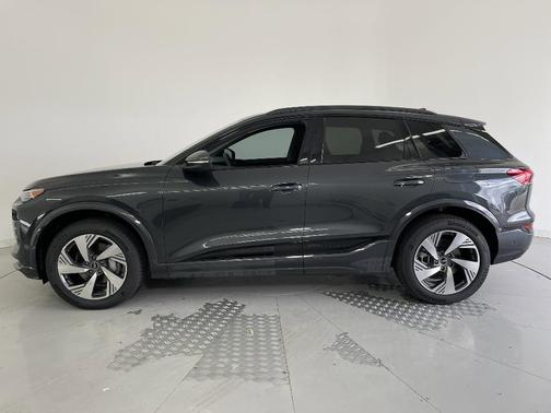2025 Audi Q6 e-tron Premium Plus quattro