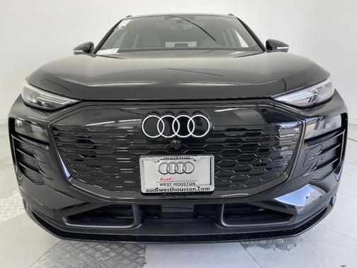 2025 Audi Q6 e-tron Premium