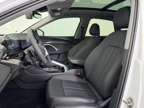 Arkona White 2026 Audi Q5 Premium