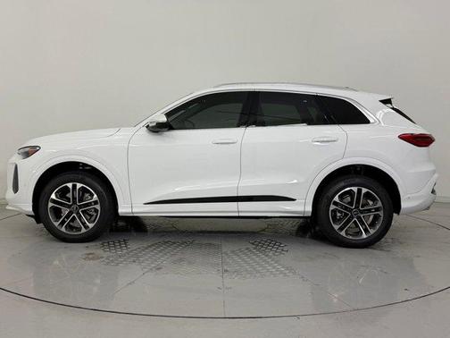 2026 Audi Q5 Premium