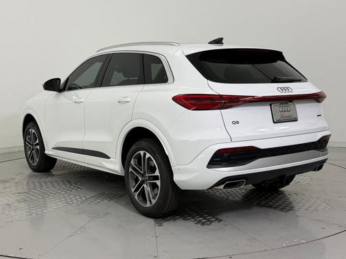 Arkona White 2026 Audi Q5 Premium