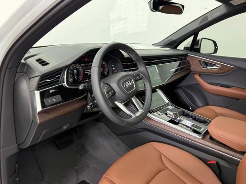 2026 Audi Q7 45 Premium