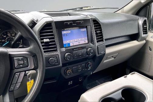 BLUE JEANS METALLIC 2019 Ford F-150 XLT