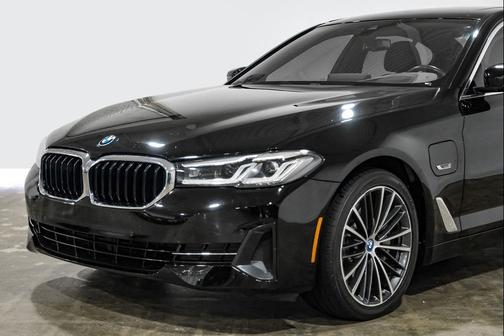Jet Black 2023 BMW 530e Base