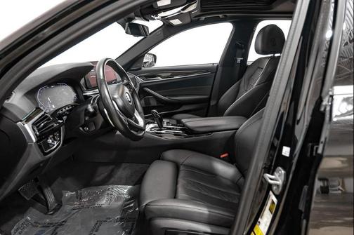 Jet Black 2023 BMW 530e Base