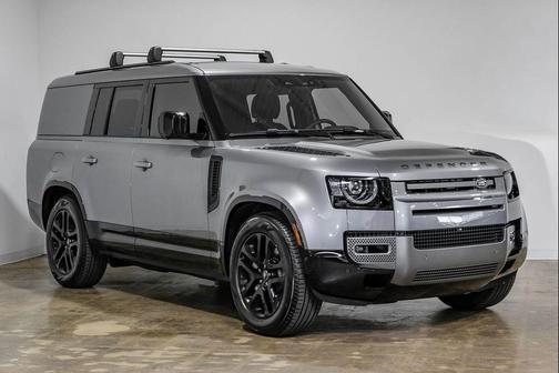 2024 Land Rover Defender 130 P400 Outbound