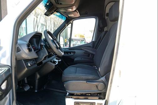 2019 Mercedes-Benz Sprinter 2500 Standard Roof