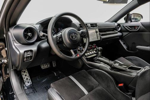 2024 Toyota GR86 Premium