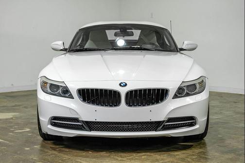 Alpine White 2011 BMW Z4 sDrive30i