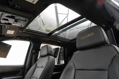 Iridescent Pearl Tricoat 2021 Chevrolet Tahoe 2WD High Country