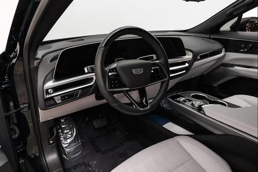 2025 Cadillac LYRIQ Luxury