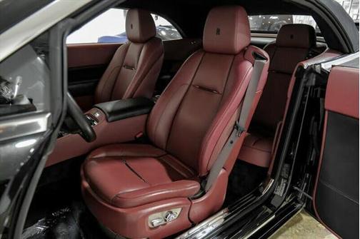 2016 Rolls-Royce Dawn Base