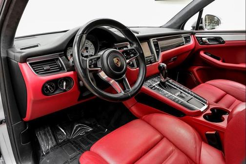 2016 Porsche Macan Turbo