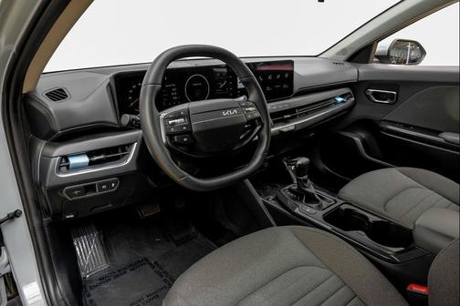 Morning Haze 2025 Kia K4 EX