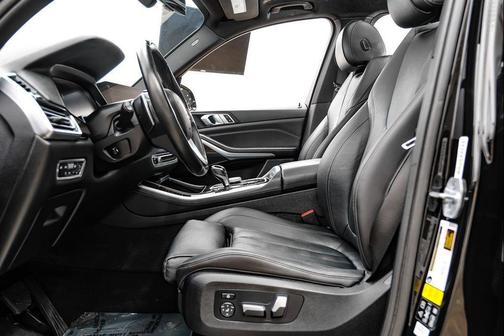 Jet Black 2019 BMW X5 xDrive40i