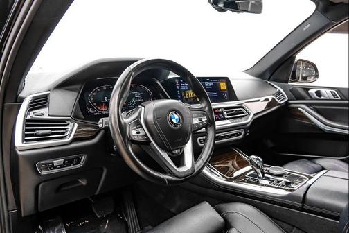 Jet Black 2019 BMW X5 xDrive40i