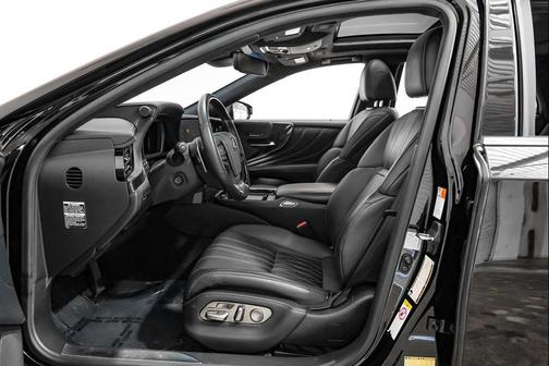 Obsidian 2018 Lexus LS 500 Base