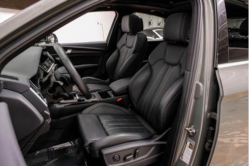 2023 Audi Q5 45 S line Prestige