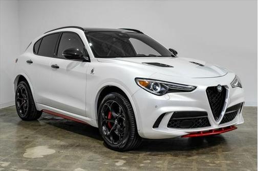 2019 Alfa Romeo Stelvio Quadrifoglio