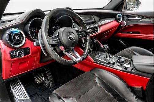 2019 Alfa Romeo Stelvio Quadrifoglio