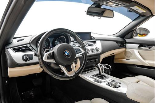 Alpine White 2014 BMW Z4 sDrive35i