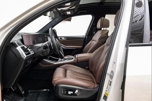 Alpine White 2023 BMW X7 M60i