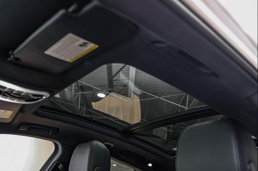 White 2024 Porsche Macan Macan