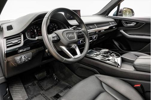 2019 Audi Q7 55 Premium Plus