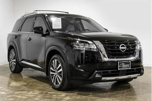2022 Nissan Pathfinder Platinum 2WD