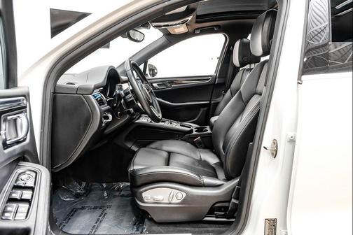 2017 Porsche Macan S