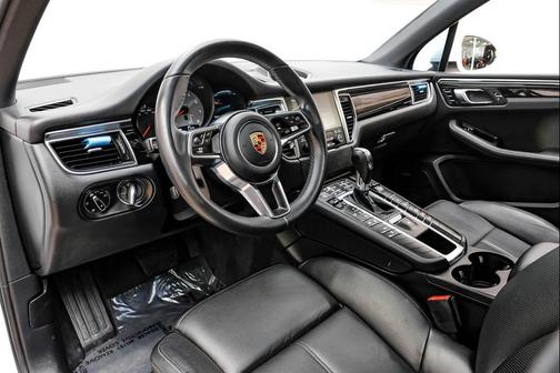 2017 Porsche Macan S