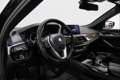 2019 BMW 530 530i