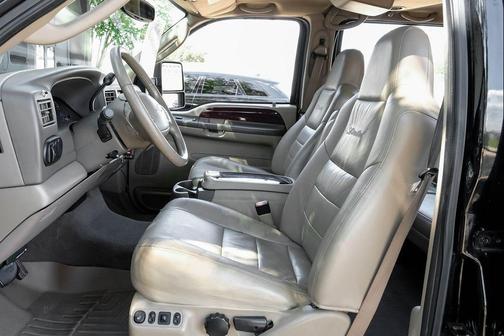 2004 Ford Excursion Limited