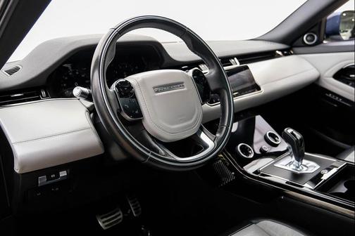 Indus Silver Metallic 2020 Land Rover Range Rover Evoque HSE Dynamic