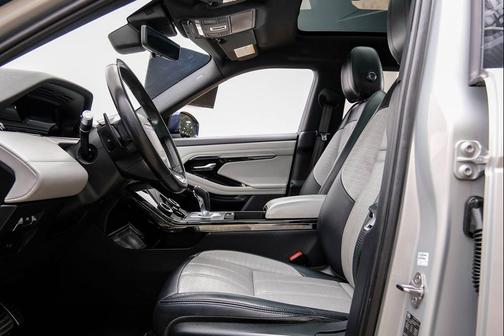 Indus Silver Metallic 2020 Land Rover Range Rover Evoque HSE Dynamic